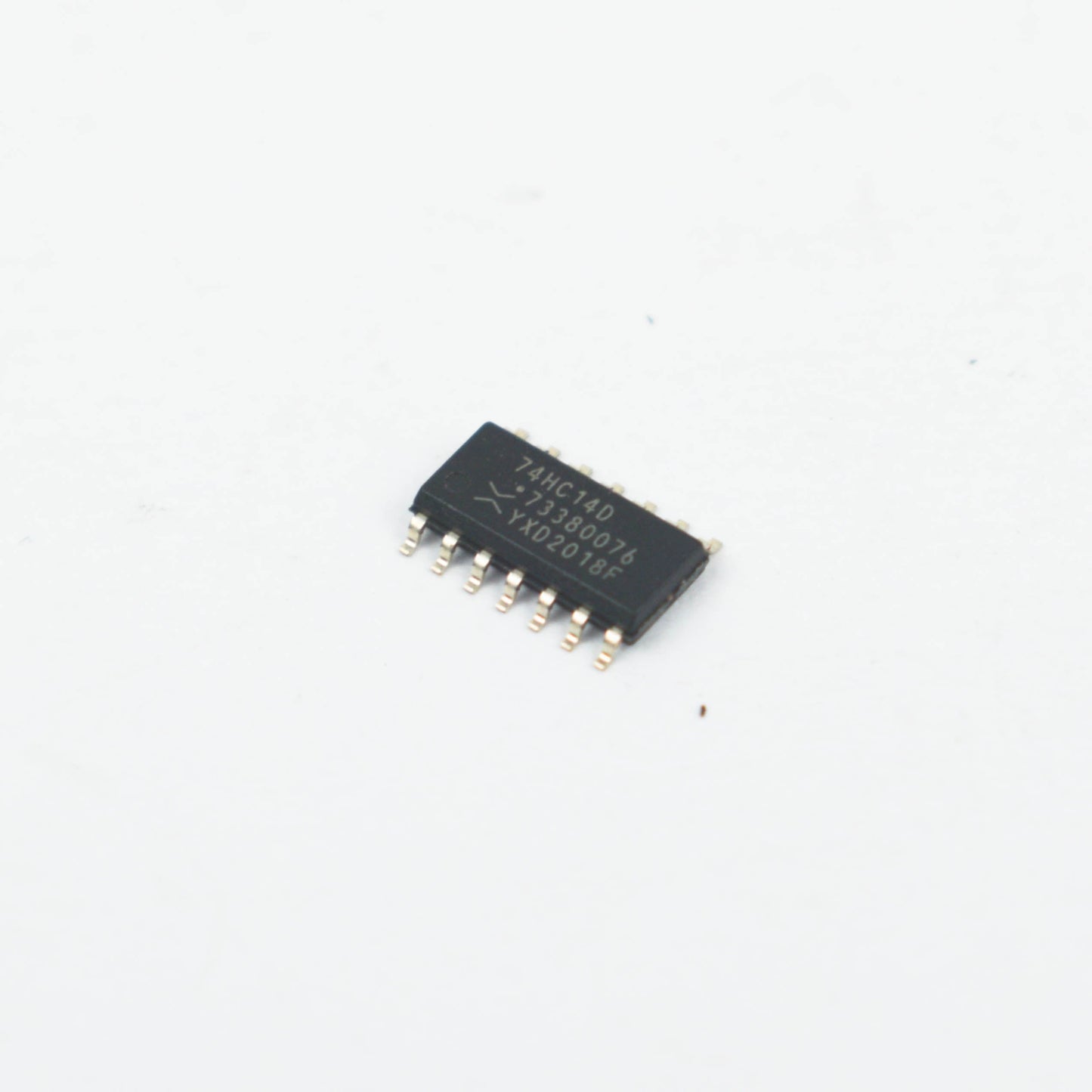 74HC14D Hex inverting Schmitt Trigger IC (SMD Package) - Electra Traders | Electronic Components & Gadgets India